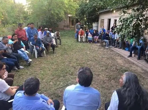 Gerardo González llamó al diálogo y destacó la importancia de fortalecer la educación intercultural bilingüe en las comunidades Qom